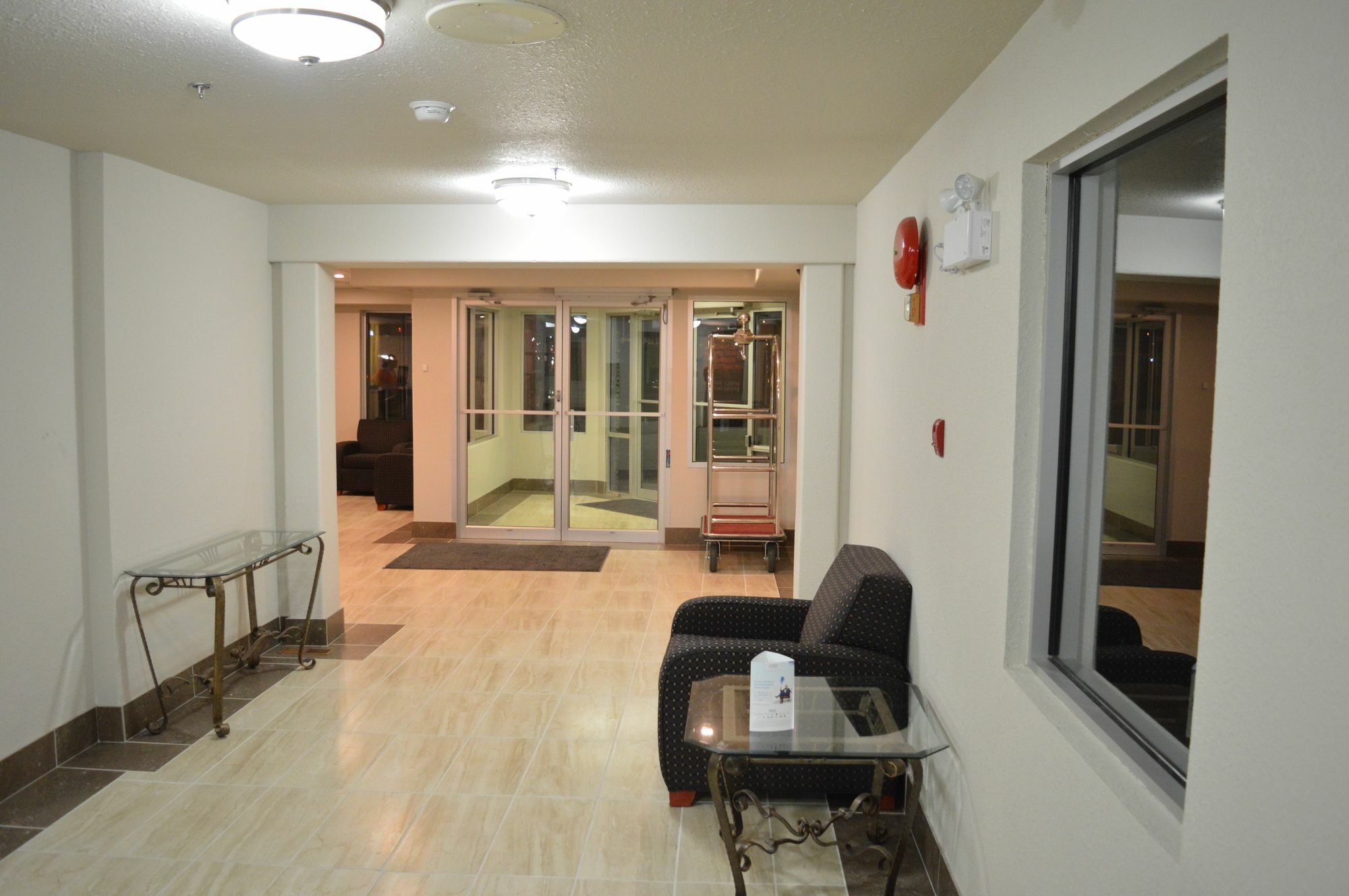 Super 8 By Wyndham Grande Prairie Otel Dış mekan fotoğraf