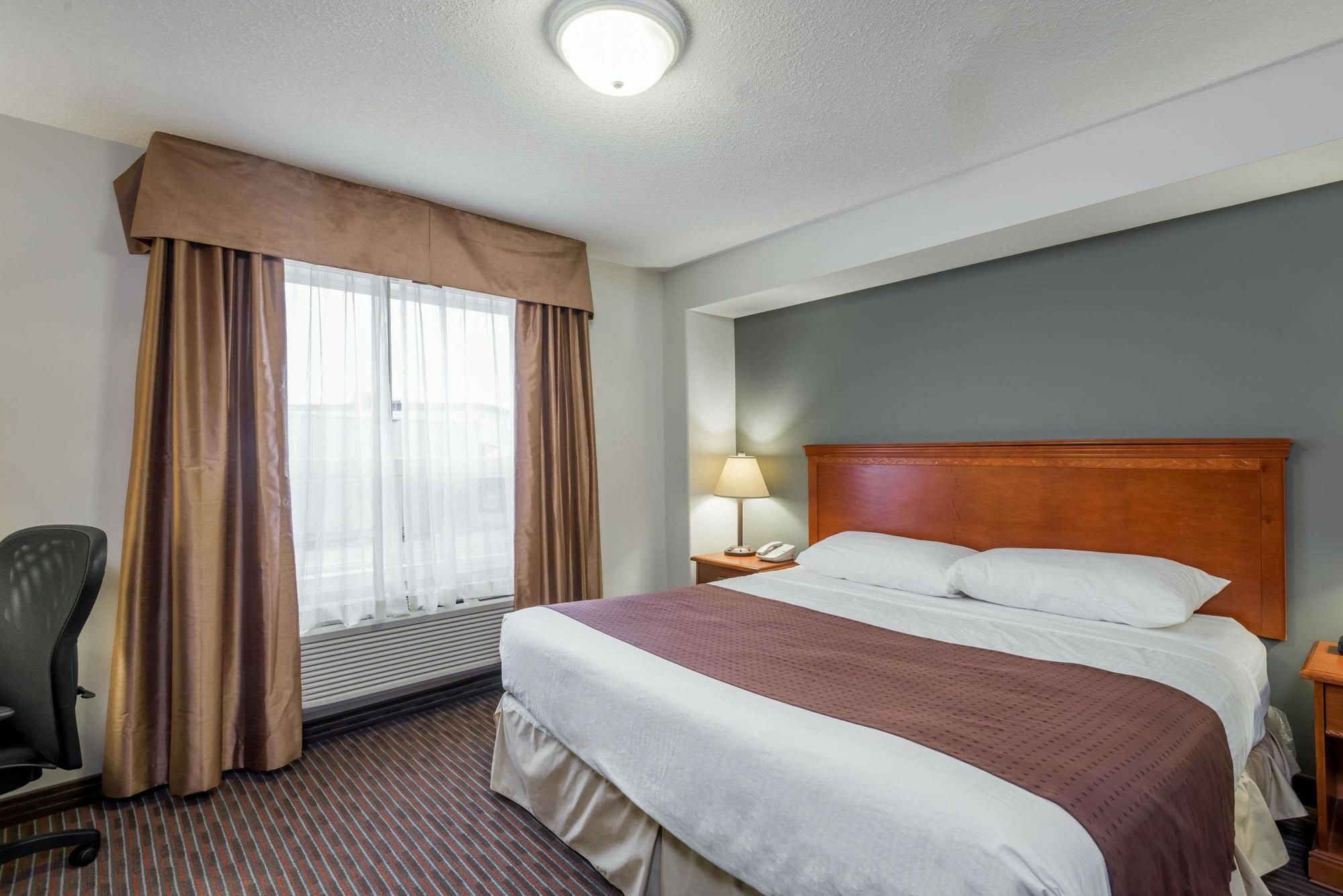 Super 8 By Wyndham Grande Prairie Otel Dış mekan fotoğraf